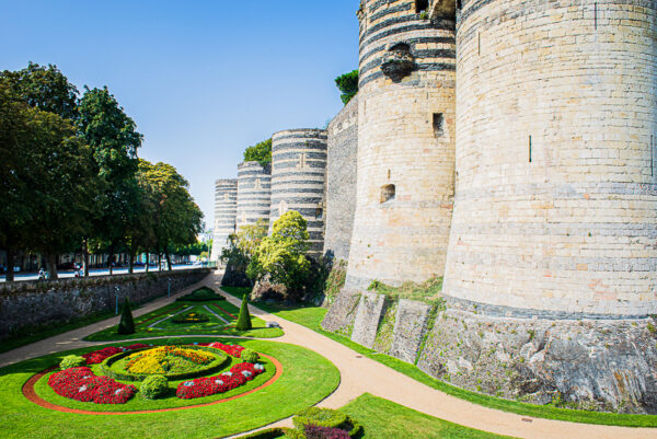 800 amunta angers jardins chateau