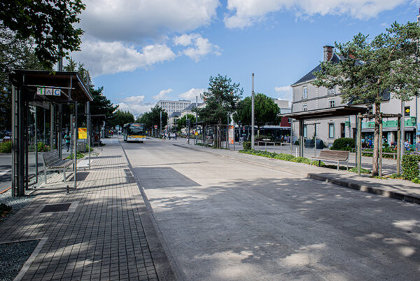 800 amunta la roche sur yon transports en commun